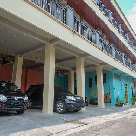 Sans Hotel Kumbang Yogyakarta By Reddoorz Eksteriør bilde