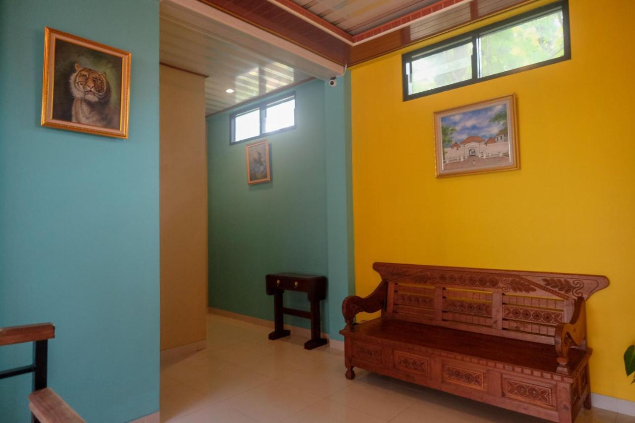 Sans Hotel Kumbang Yogyakarta By Reddoorz Eksteriør bilde