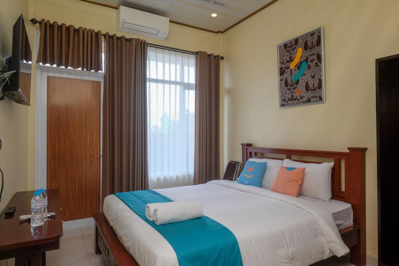 Sans Hotel Kumbang Yogyakarta By Reddoorz Eksteriør bilde