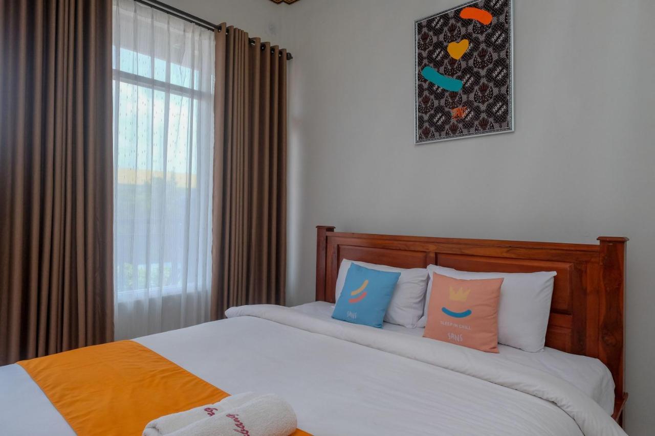 Sans Hotel Kumbang Yogyakarta By Reddoorz Eksteriør bilde
