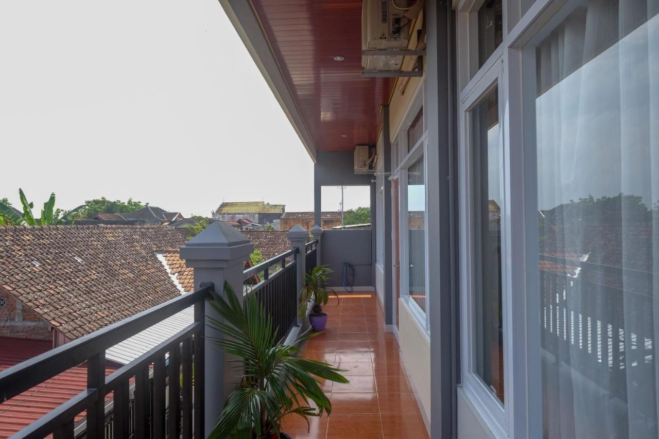 Sans Hotel Kumbang Yogyakarta By Reddoorz Eksteriør bilde