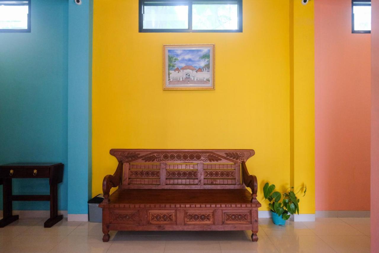 Sans Hotel Kumbang Yogyakarta By Reddoorz Eksteriør bilde