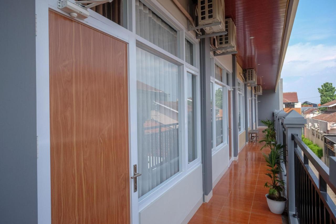Sans Hotel Kumbang Yogyakarta By Reddoorz Eksteriør bilde