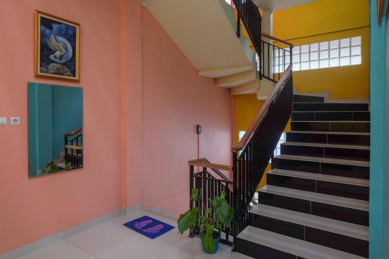 Sans Hotel Kumbang Yogyakarta By Reddoorz Eksteriør bilde