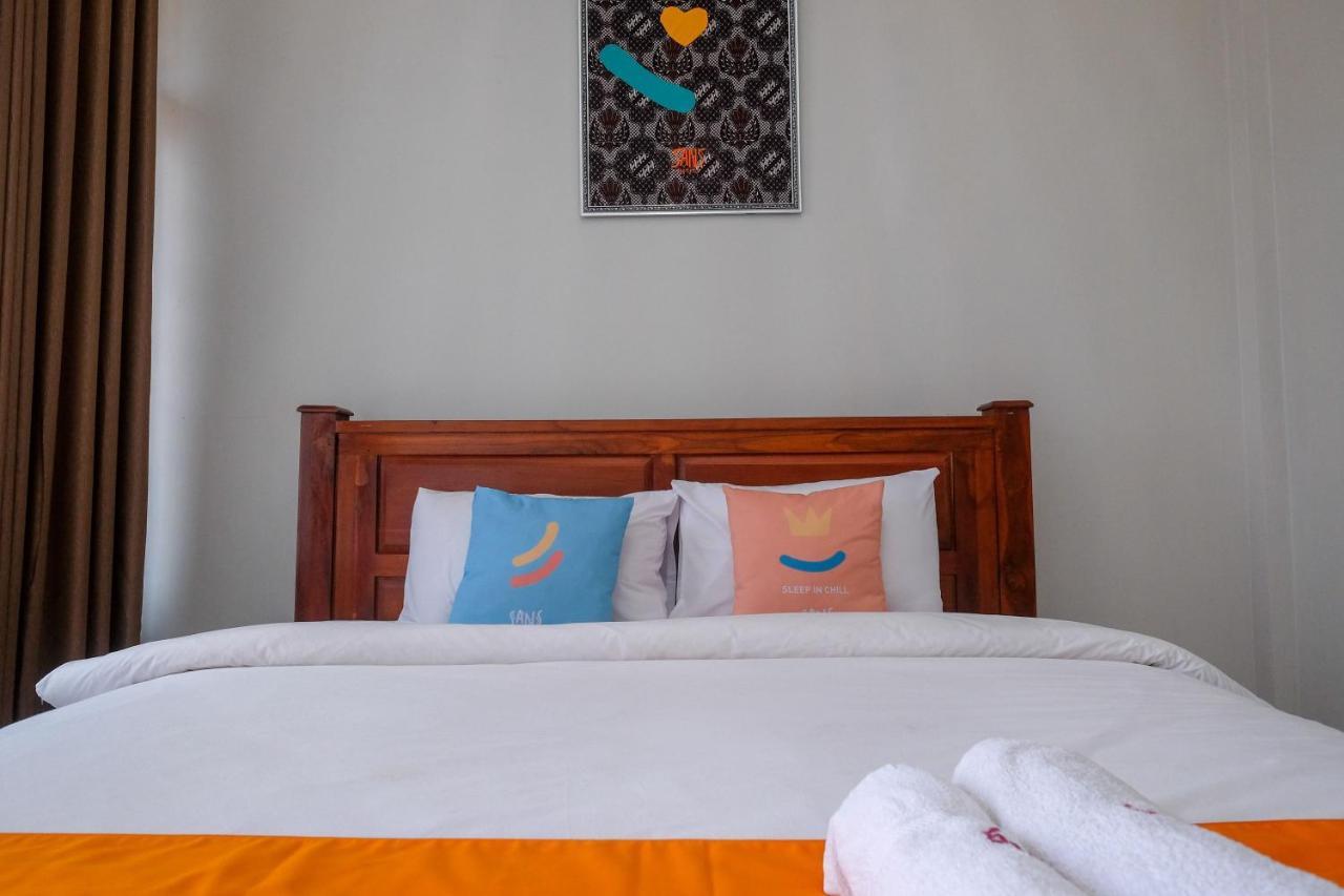 Sans Hotel Kumbang Yogyakarta By Reddoorz Eksteriør bilde